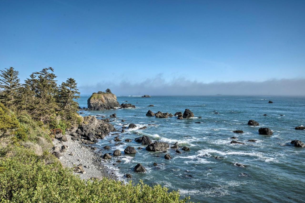 Coastal Getaway By Pebble Beach And Redwoods! Crescent City Exterior photo