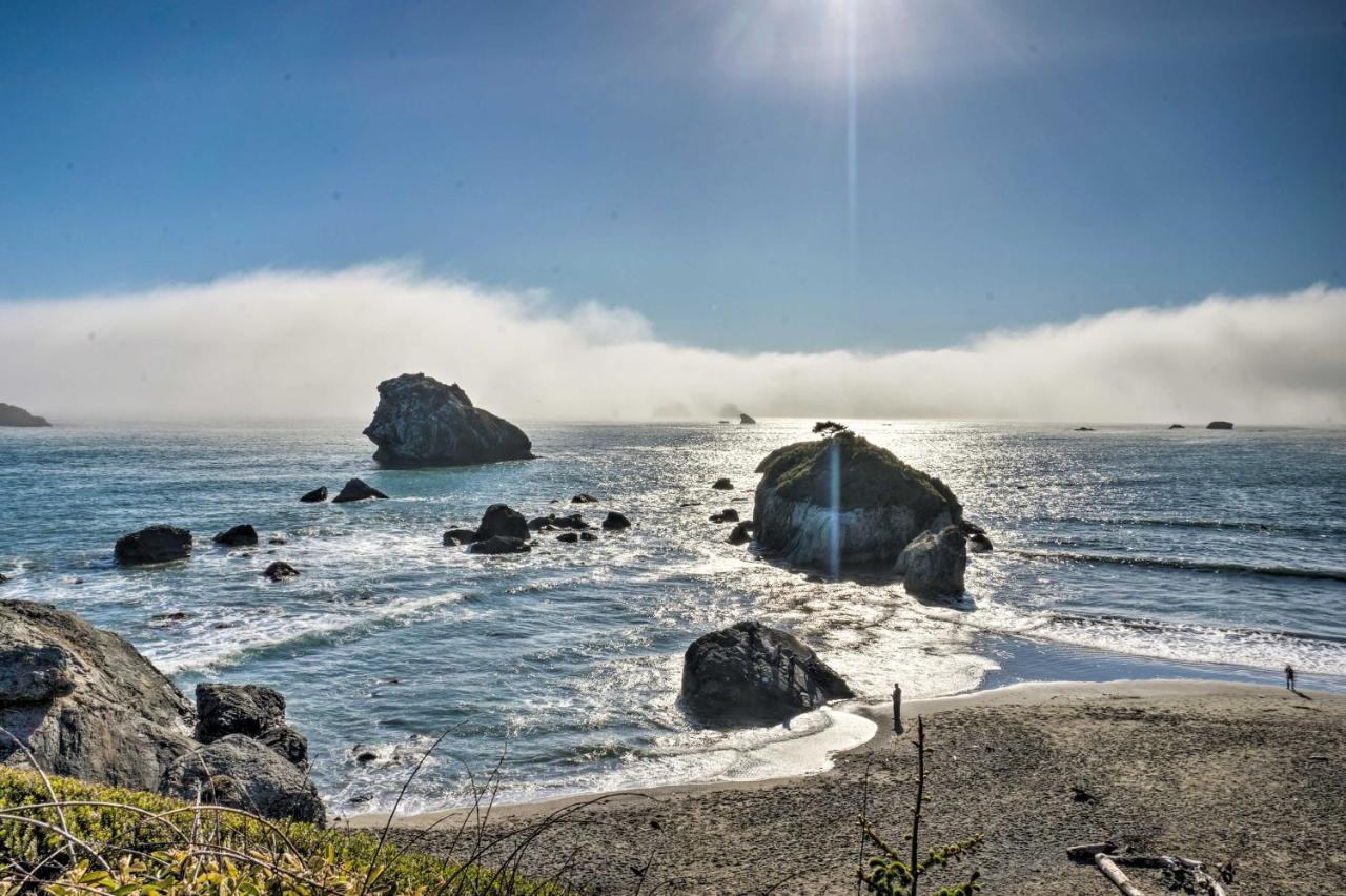 Coastal Getaway By Pebble Beach And Redwoods! Crescent City Exterior photo